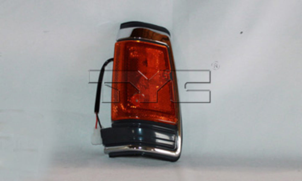 Side Marker Reflector Left for 83-86 Nissan Pickup 720 2WD (w/Chrome Trim)